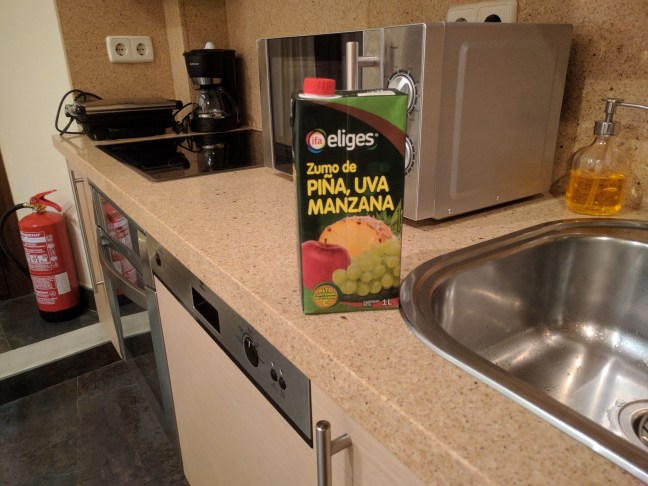 Máté vett nekem "alkohol mentes bort" :D